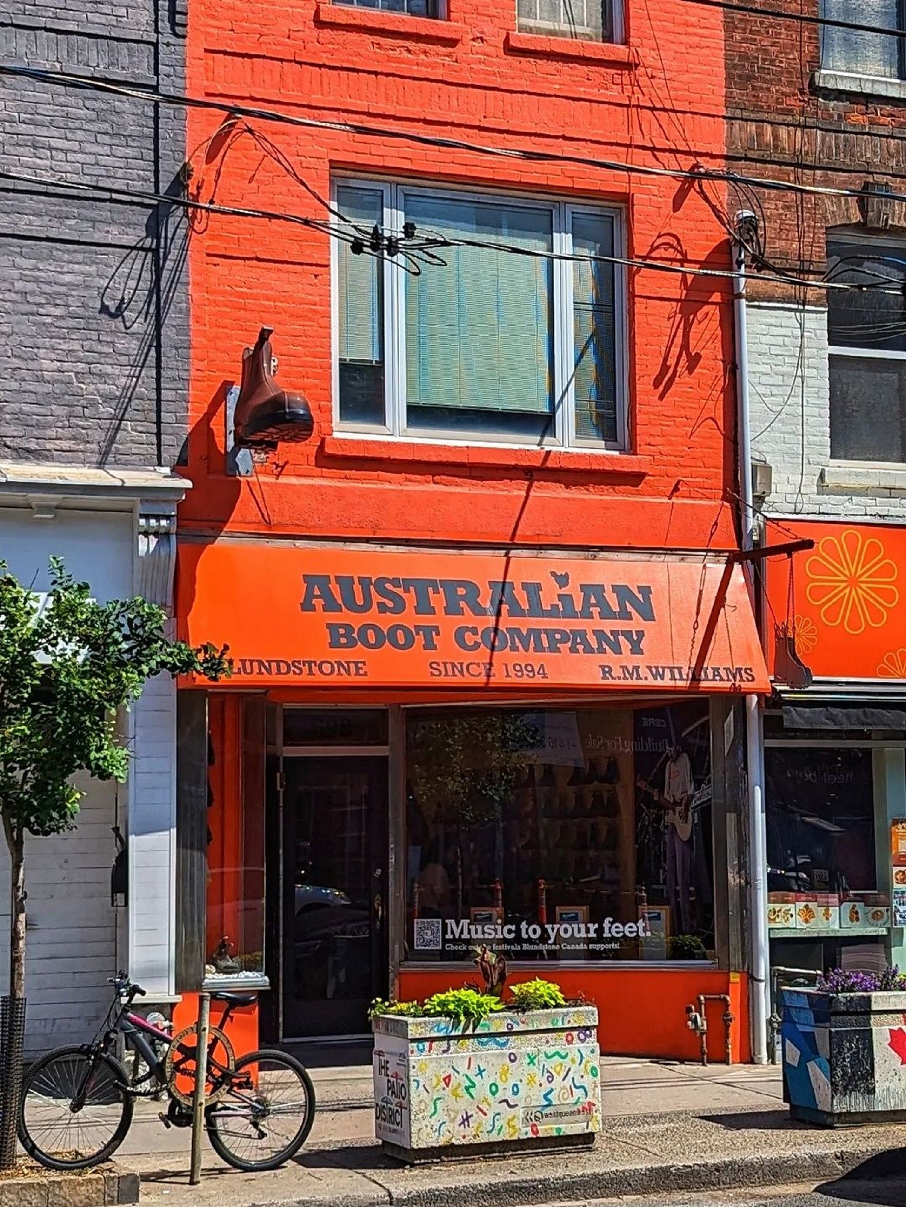Outside view of Queen Street Location