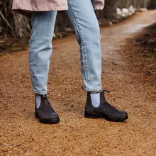 Blundstone 2209 Original Steel Grey Waxy Suede with Pale Denim Elastic jeans and boots