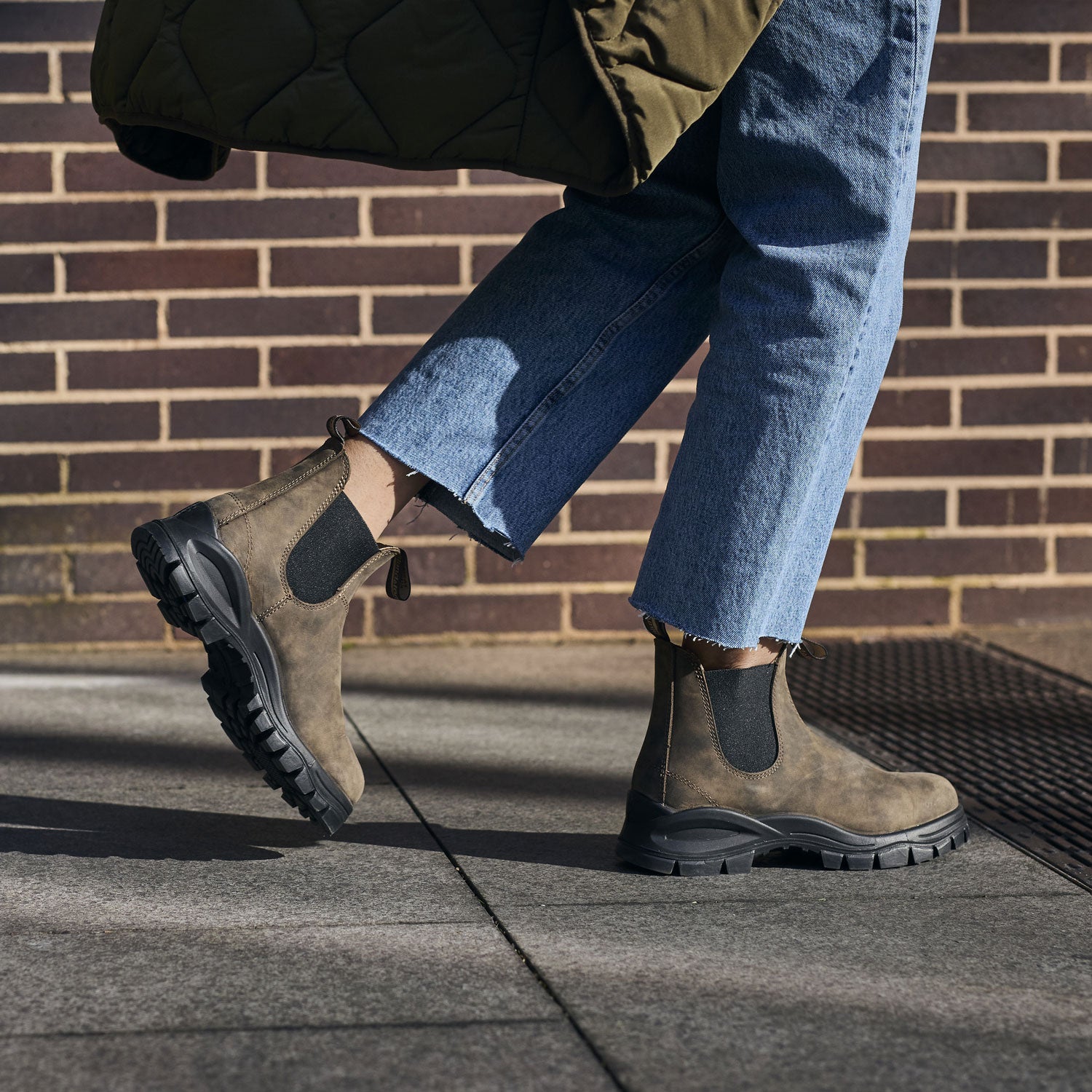 Blundstone 2239 Lug Sole Rustic Brown walking