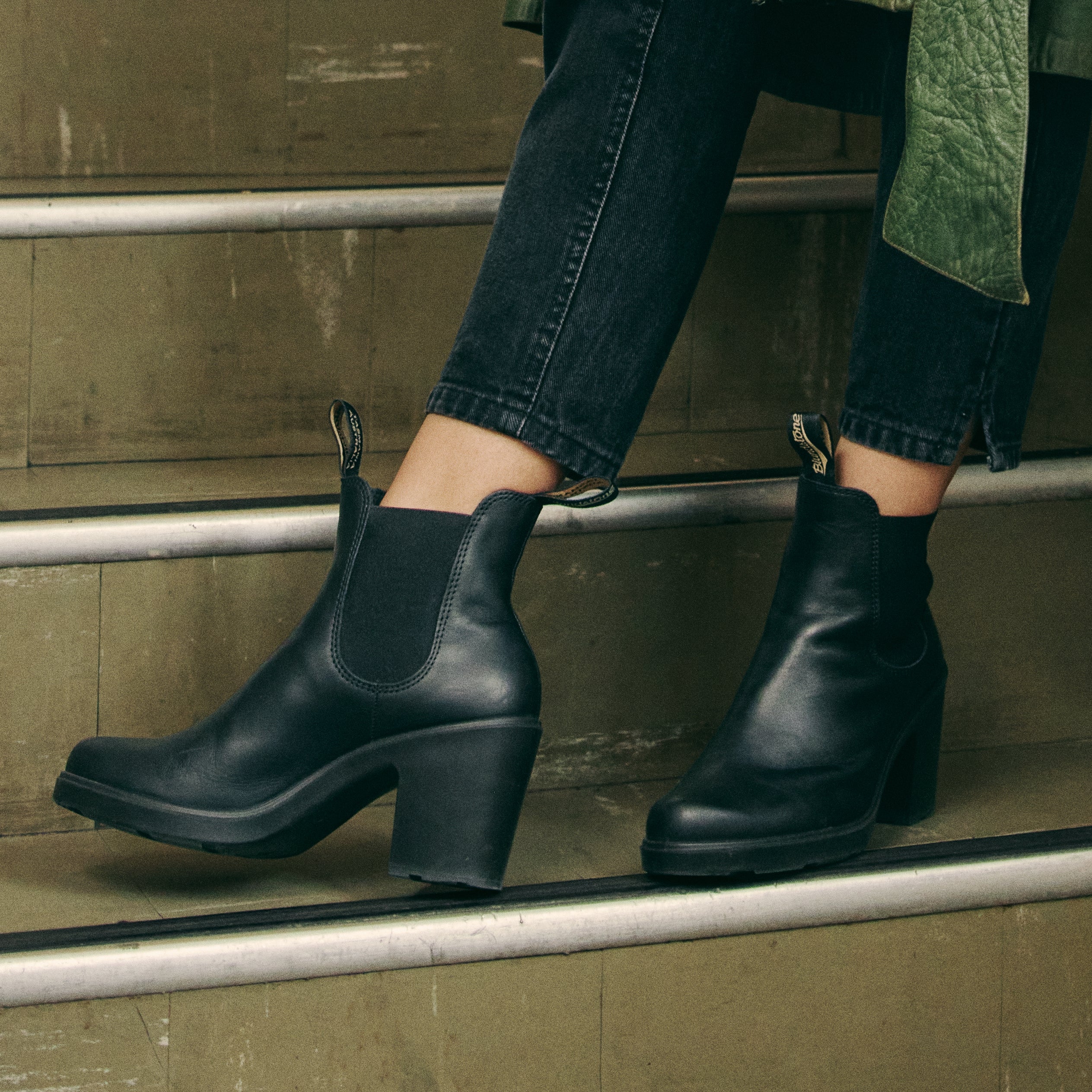 Heeled on sale blundstone boots