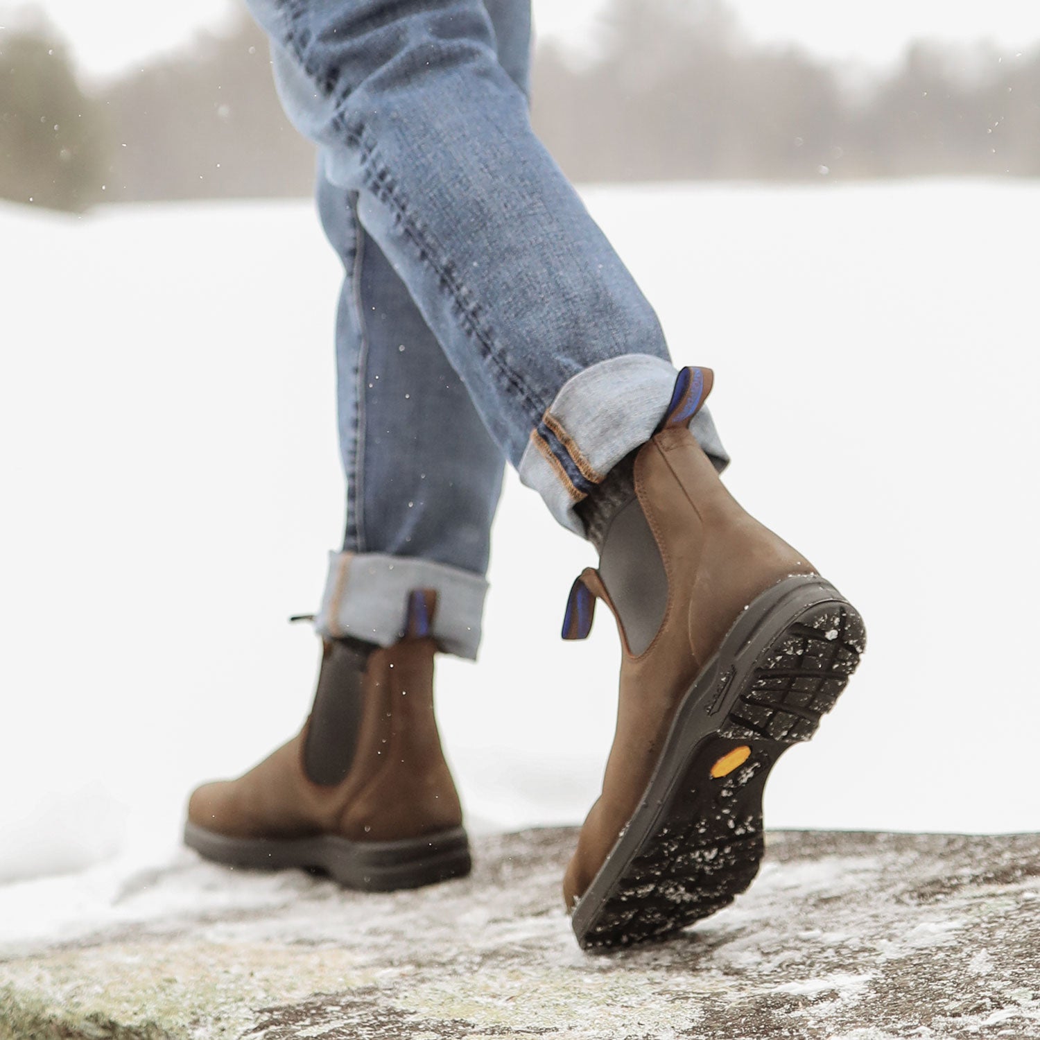 Blundstone store brown boots